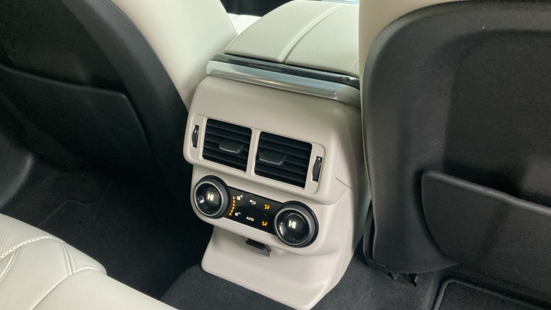 Land Rover Range Rover Velar 2.0 P400e SE 5dr Auto Estate